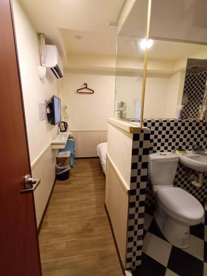 Galaxy Mini Inn Tajpej Zewnętrze zdjęcie