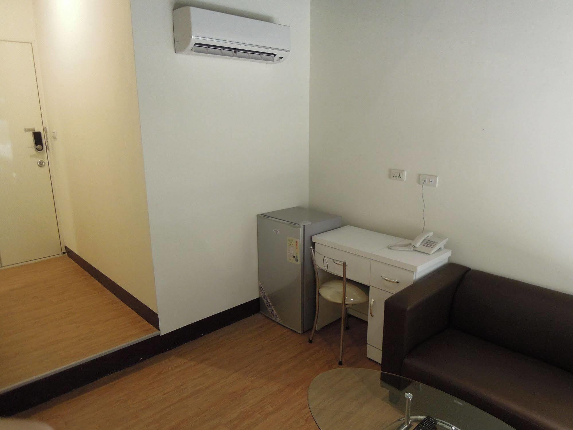 Galaxy Mini Inn Tajpej Zewnętrze zdjęcie