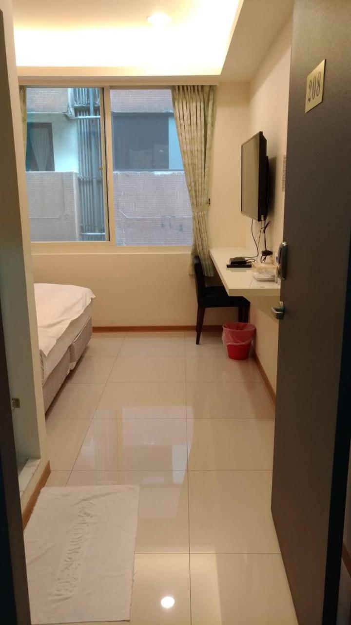 Galaxy Mini Inn Tajpej Zewnętrze zdjęcie